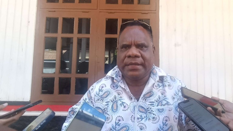 Kepala Badan Perencanaan Pembangunan, Riset dan Inovasi Daerah (BAPPERIDA) Papua Tengah, Eliezer Yogi. Foto : Elia Douw/Papua60detik