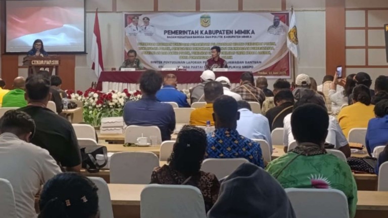 Kesbangpol sosialisasikan Sikepo kepada 10 partai politik sekaligus penyusunan laporan pertanggungjawaban (LPJ) partai, foto: Martha/Papua60detik