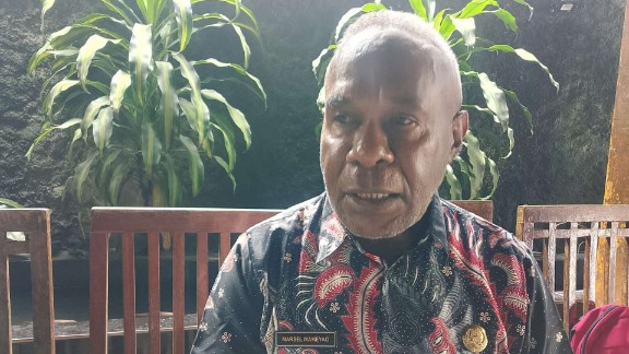 Kepala Dinas Penanaman Modal dan Pelayanan Terpadu Satu Pintu (DPMPTSP) Kabupaten Mimika, Marselino Mameyao, foto: Martha/Papua60detik