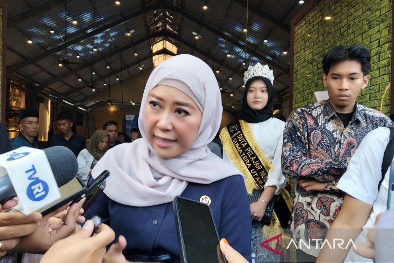 Menkomdigi Tekankan Pentingnya Literasi Digital Cegah Kejahatan Dunia Maya