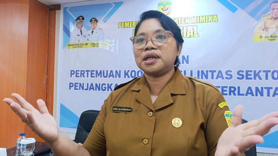 Sekretaris Dinas Sosial Mimika, Emelia Samaran, foto: Martha/Papua60detik