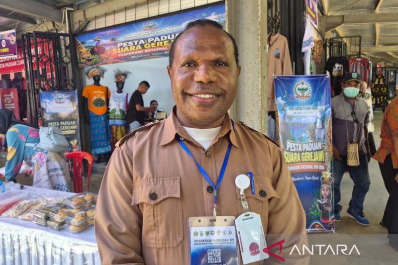 Kepala DPMK Provinsi Papua Barat Legius Wanimbo, ANTARA/Fransiskus Salu Weking