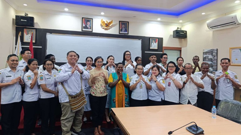 nakes-rsud-elvrida-sara-nduga-magang-di-rsud-mimika