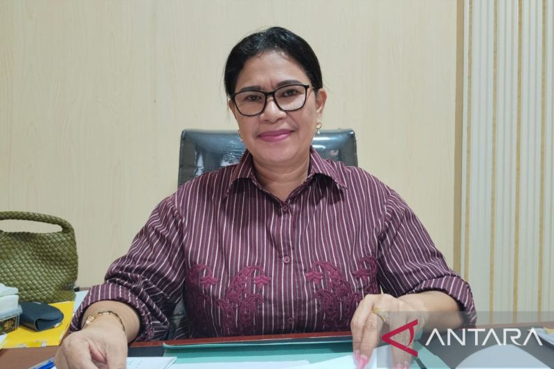 Kepala Disdikbud Kota Sorong, Yuliana Kirihio ANTARA/Yuvensius Lasa Banafanu