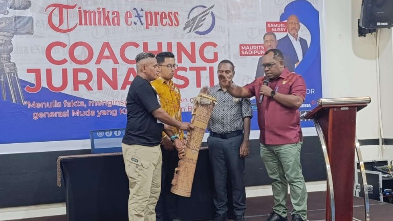 Pembukaan coaching jurnalistik Timika Express, foto:  Martha/ Papua60detik