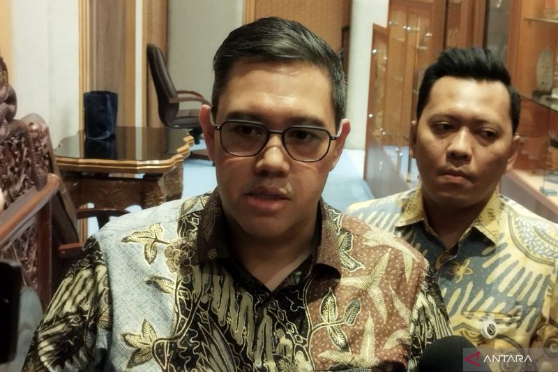 Wakil Ketua Komisi I DPR RI Dave Laksono di kompleks parlemen, Jakarta, Rabu (22/4/2026). ANTARA/Bagus Ahmad Rizaldi