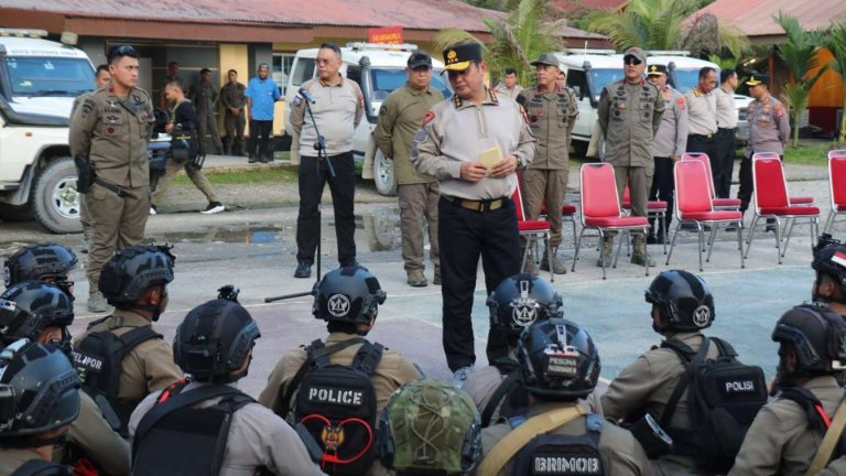 Asisten Utama Operasi (Astamaops) Kapolri Komjen Pol Mohammad Fadil Imran kunjungi sejumlah wilayah operasi di Tanah Papua. Foto: Satgas Humas Damai Cartenz-2026