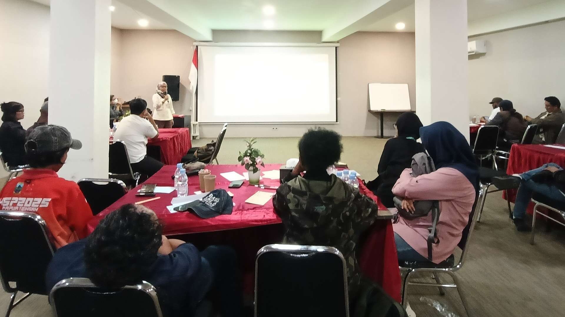 Tempo Institute didukung PT Freeport Indonesia menggelar pelatihan jurnalistik menulis feature profil bertajuk “Sosok Inspiratif di Tanah Papua" selama dua hari di Nabire, mulai Kamis (16/7/2026). Foto: Elia Douw/ Papua60detik