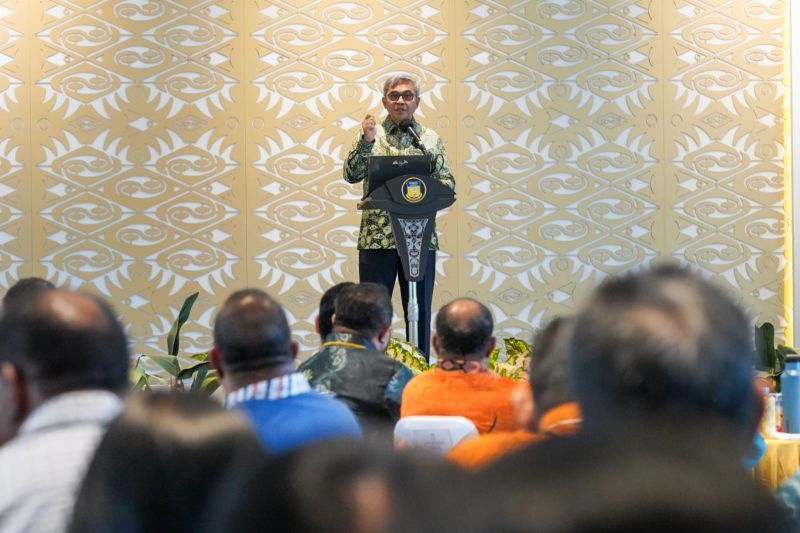 Ketua Komisi Pemberantasan Korupsi Setyo Budiyanto berbicara pada Rapat Koordinasi Perbaikan Tata Kelola Dana Otonomi Khusus Papua di Aula Kantor Gubernur Papua, Jayapura, Kamis (16/7/2026). ANTARA/HO-KPK