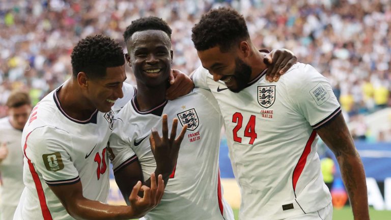 Pemain Inggris selebrasi usai mencetak gol ke gawang Prancis pada laga perebutan peringkat ketiga Piala Dunia 20206 Minggu (19/7/2026) pagi waktu Papua. Foto: X/Fifa2206