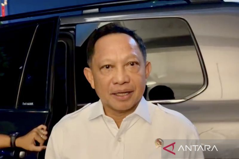 Menteri Dalam Negeri (Mendagri) Tito Karnavian menjawab pertanyaan wartawan saat ditemui di Istana Kepresidenan RI, Jakarta, Senin (20/7/2026). ANTARA/HO-Dokumentasi Pribadi.