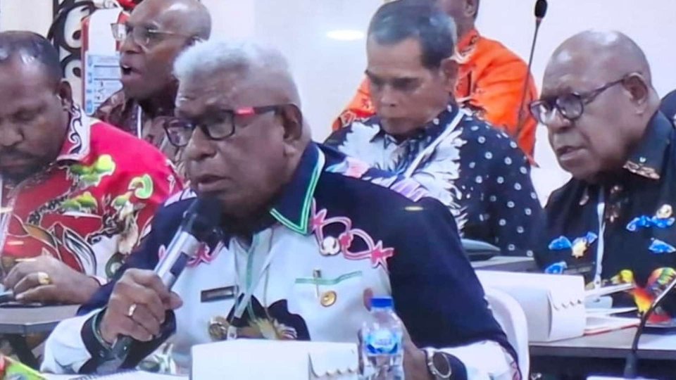 bupati-mimika-minta-bappenas-perjuangkan-infrastruktur-dasar-di-papua