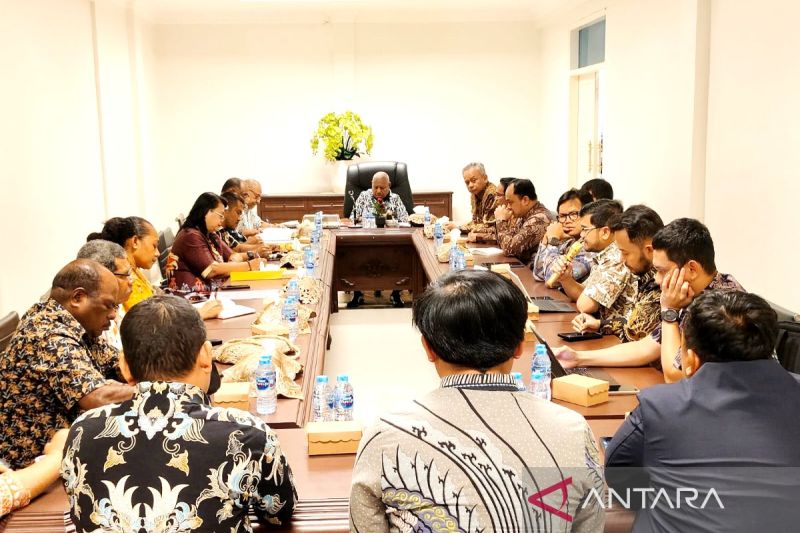 gubernur-investasi-pt-pupuk-kaltim-di-fakfak-wajib-libatkan-masyarakat-adat