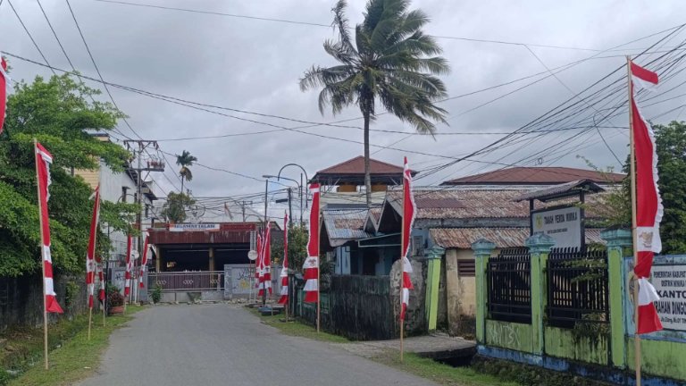bupati-minta-warga-pasang-bendera-merah-putih