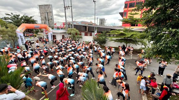 500 Peserta Ikut Sunset Run & Art Festival 2026 Disdukcapil Mimika