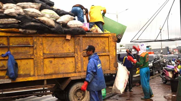tak-lagi-relevan-pemkab-mimika-revisi-perda-sampah