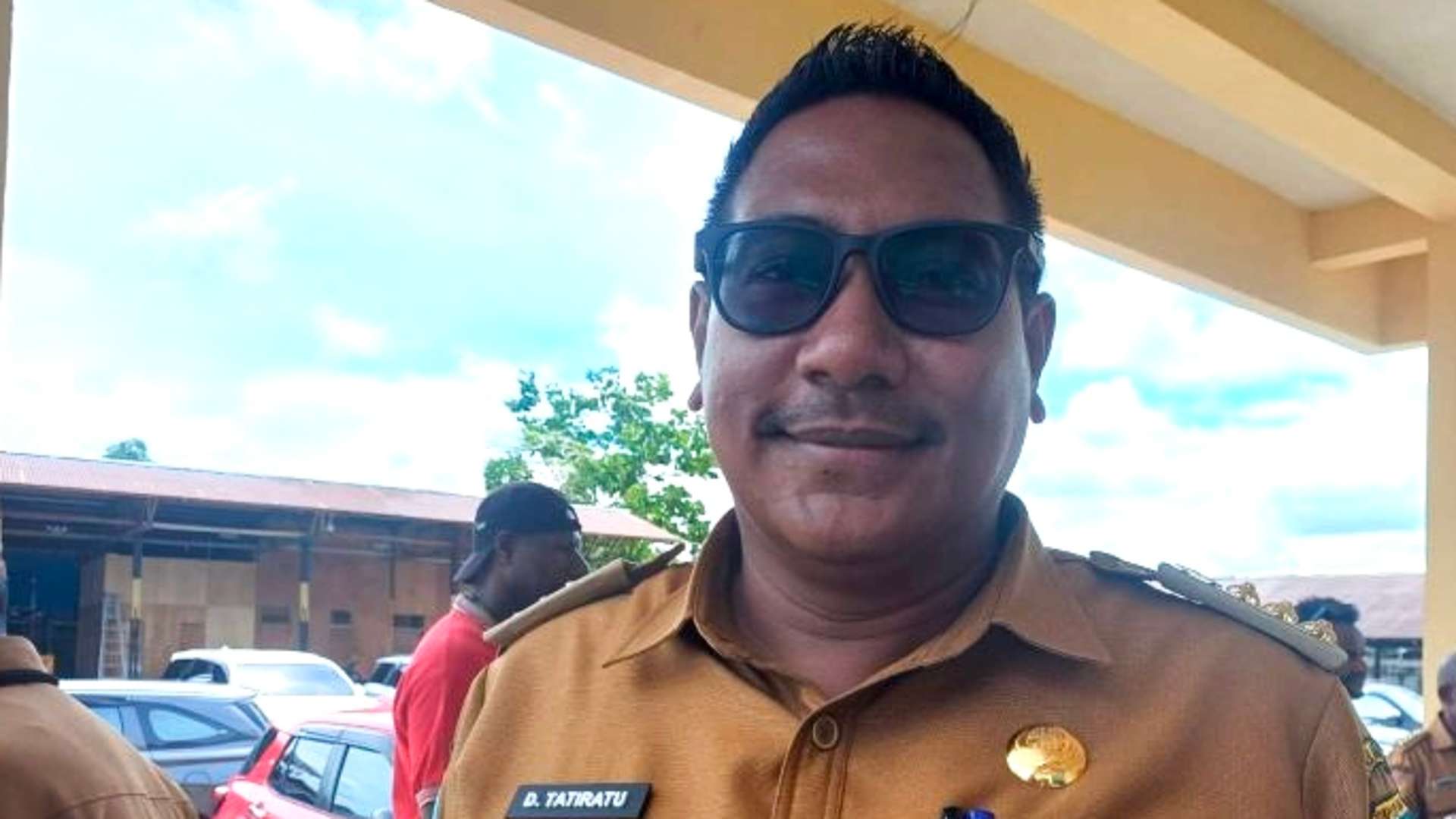 Kepala Distrik (Camat) Tembagapura Dev Tatiratu. ANTARA/Evarianus Supar