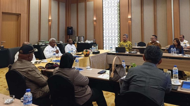 Konsultasi Rancangan Peraturan Daerah (Ranperda) tentang Perusahaan Umum Daerah (Perumda) Air Minum dan Air Limbah Domestik yang digelar oleh Dinas PUPR Mimika, foto: Martha/Papua60detik