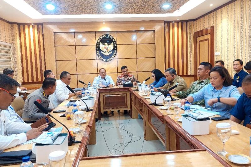 Rapat koordinasi Komnas HAM dengan Kementerian Koordinator Bidang Politik dan Keamanan (Kemenko Polkam) membahas penanganan korban dan pengungsi dari operasi keamanan di Distrik Kembru, Papua Tengah di Jakarta, Selasa (11/8/2026). ANTARA/HO-Komnas HAM