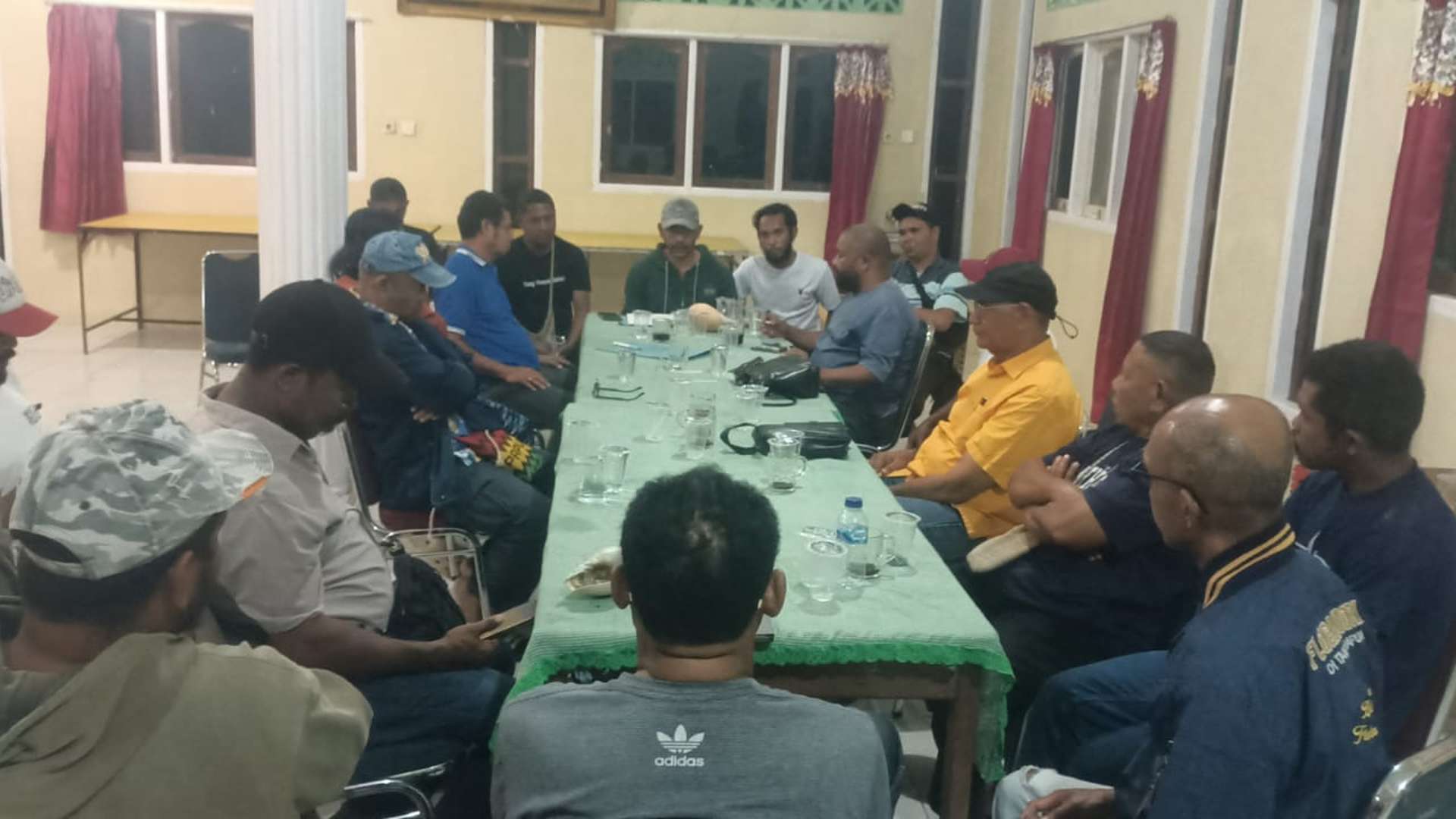 Rapat IKF saat pembentukan panitia dan menyepakati rencana penggalangan dana untuk korban bencana di NTT, foto: Istimewa