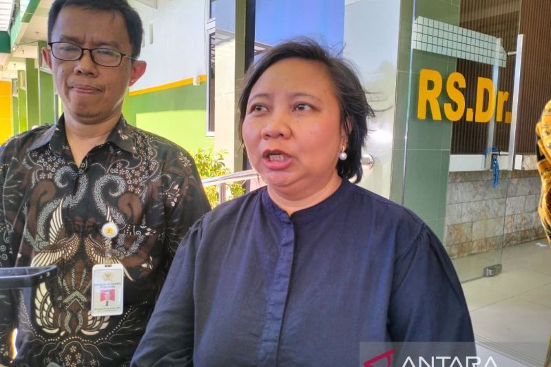 Ketua Komnas HAM RI Anis Hidayah saat diwawancarai di Kota Padang, Sumatera Barat, Kamis, (4/6/2026). ANTARA/Muhammad Zulfikar