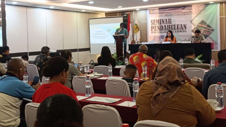 Dinas Pekerjaan Umum dan Perumahan Rakyat (PUPR) Kabupaten Mimika  gandeng PT. Ariana Adicipta melakukan seminar pendahuluan perencanaan kota Kapiraya, foto: Martha/Papua60detik