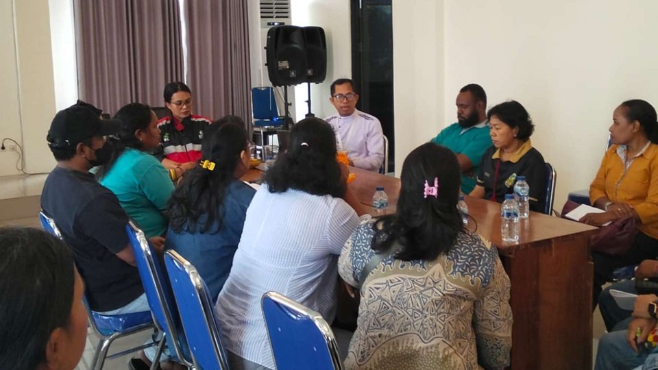 tekan-kasus-malaria-distrik-miru-perkuat-peran-109-kader