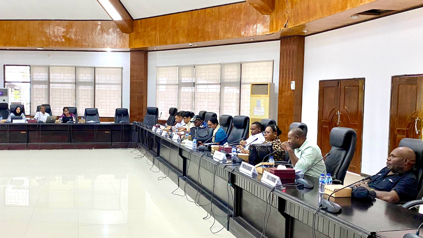 proyek-sering-molor-dprk-mimika-minta-bpbj-segera-evaluasi-kontraktor-luar-daerah
