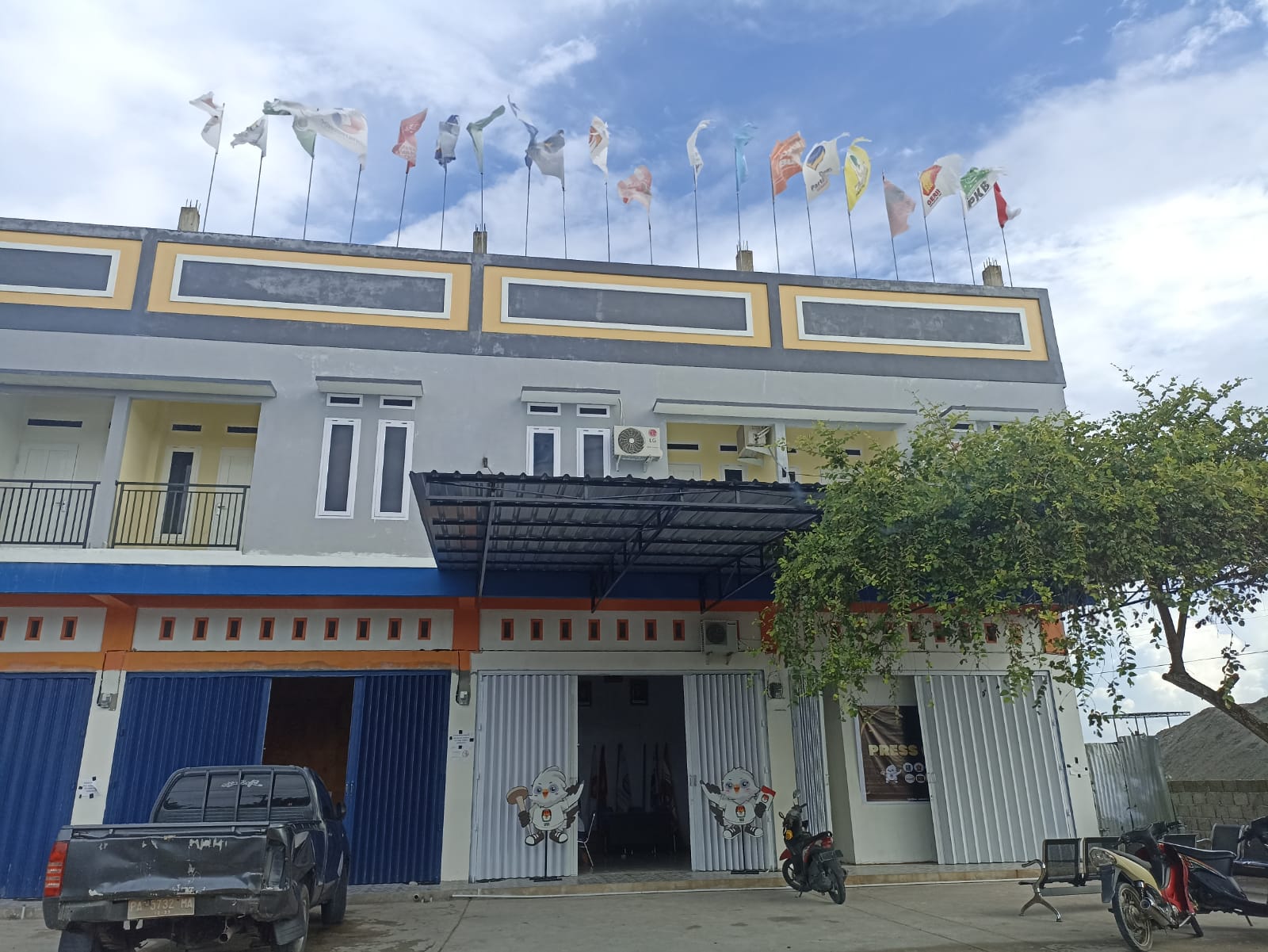 kpu-mimika-terima-575-bacaleg-dari-18-parpol