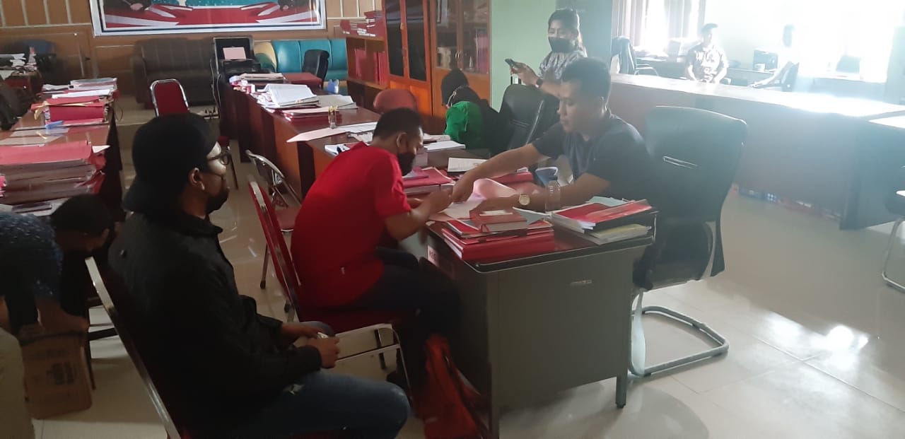 tp-dan-fm-jadi-tahanan-jaksa