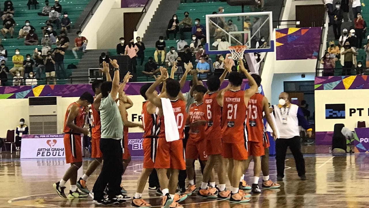 menang-telak-lawan-bali-sulut-mantap-ke-semifinal-basket
