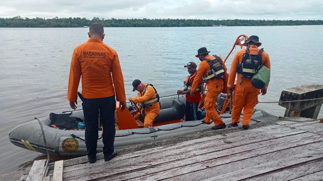 satu-abk-klm-askaryadi-hanyut-terbawa-arus-di-asmat