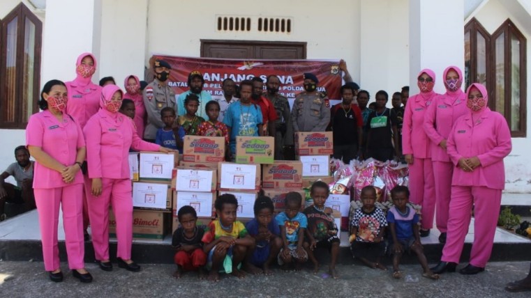 Anjangsana Batalyon B Pelopor Satbrimob Polda Papua dalam rangka HUT Brimob ke-76. Foto: PID Yon B Pelopor Satbrimobda Papua