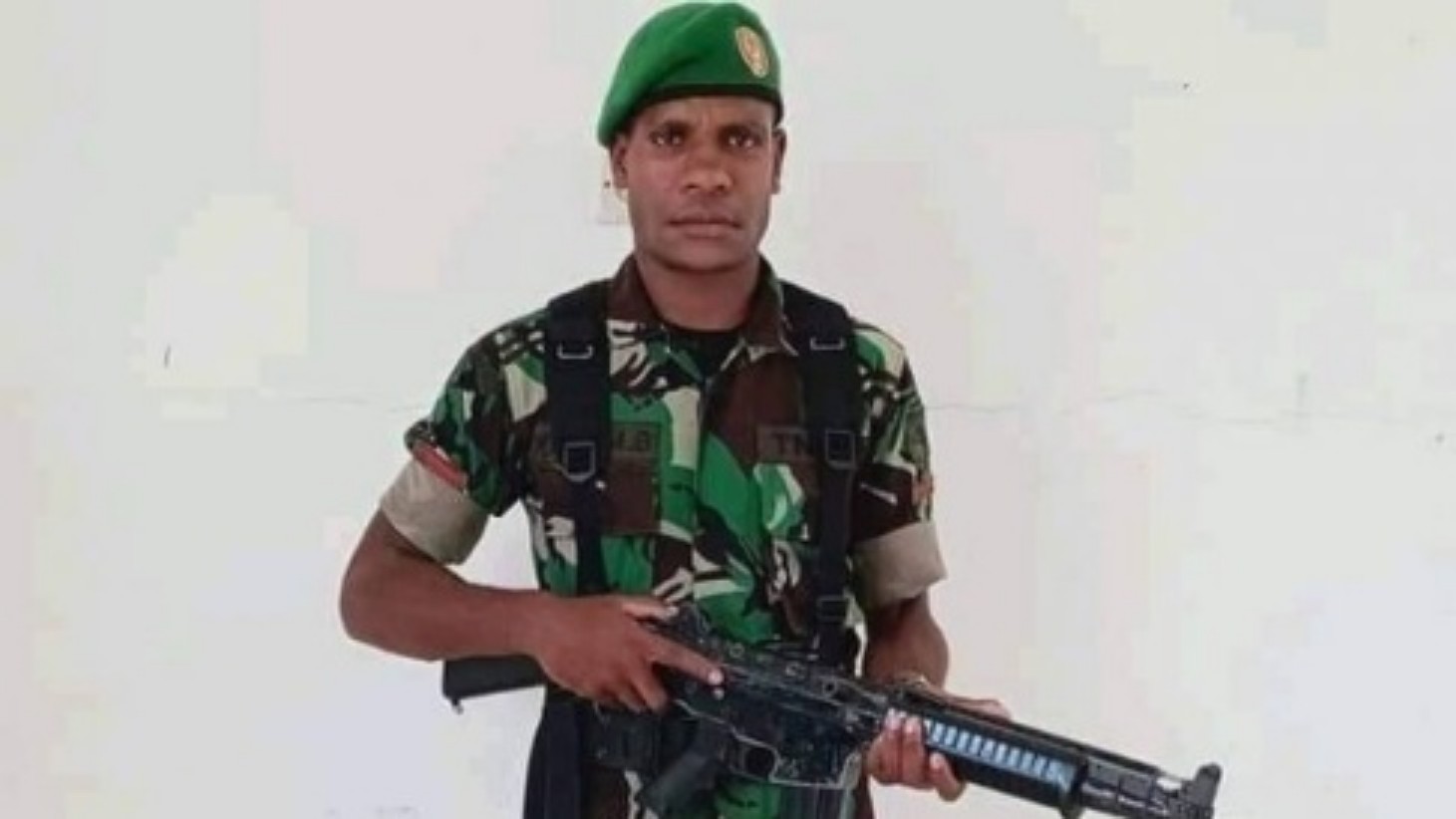 kabur-bawa-senjata-oknum-tni-yonif-756wms-jadi-dpo