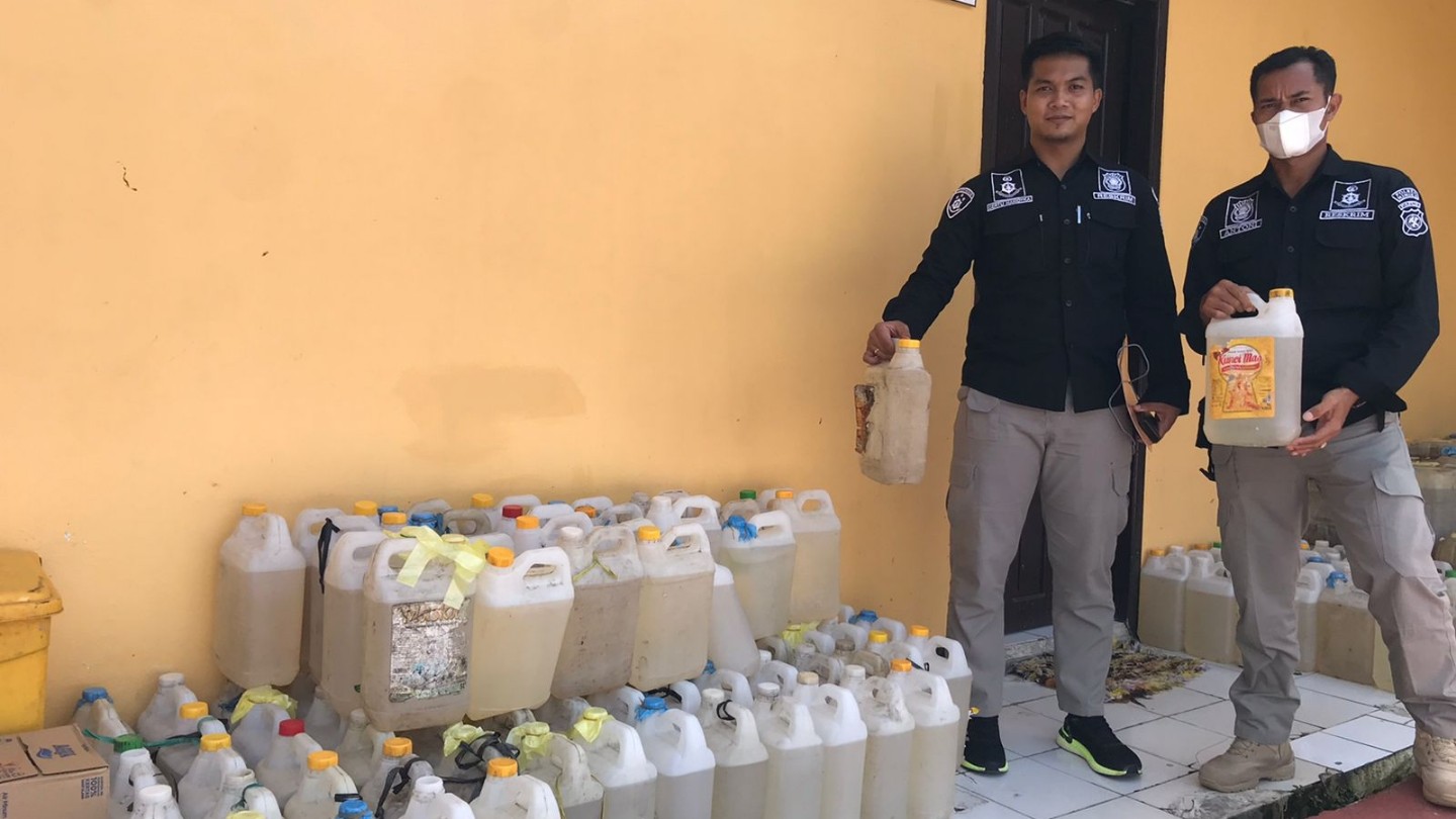 timbun-minyak-tanah-empat-orang-ditangkap-polisi