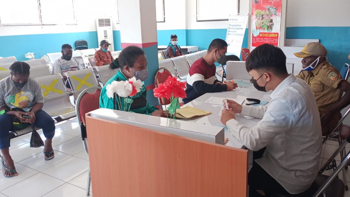 honorer-dirumahkan-pelayanan-dukcapil-tetap-stabil