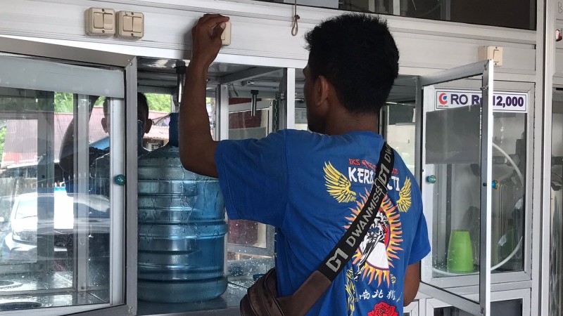 tak-ada-protes-pengusaha-air-galon-tetap-jual-rp8-ribu