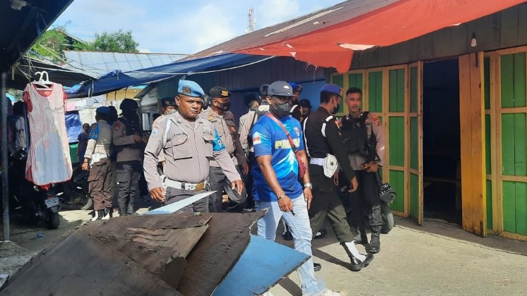 gabungan-tni-polri-tertibkan-tempat-perjudian-di-nabire