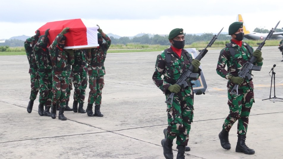 pangdam-xvii-cenderawasih-pimpin-pelepasan-jenazah-kabinda-papua