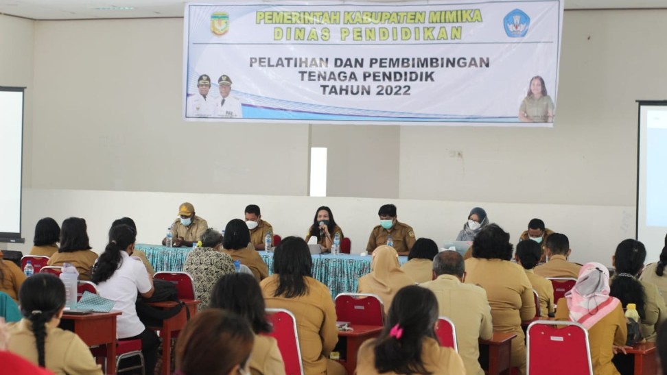 tingkatkan-kualitas-guru-dinas-pendidikan-mimika-gandeng-unj-dan-unm