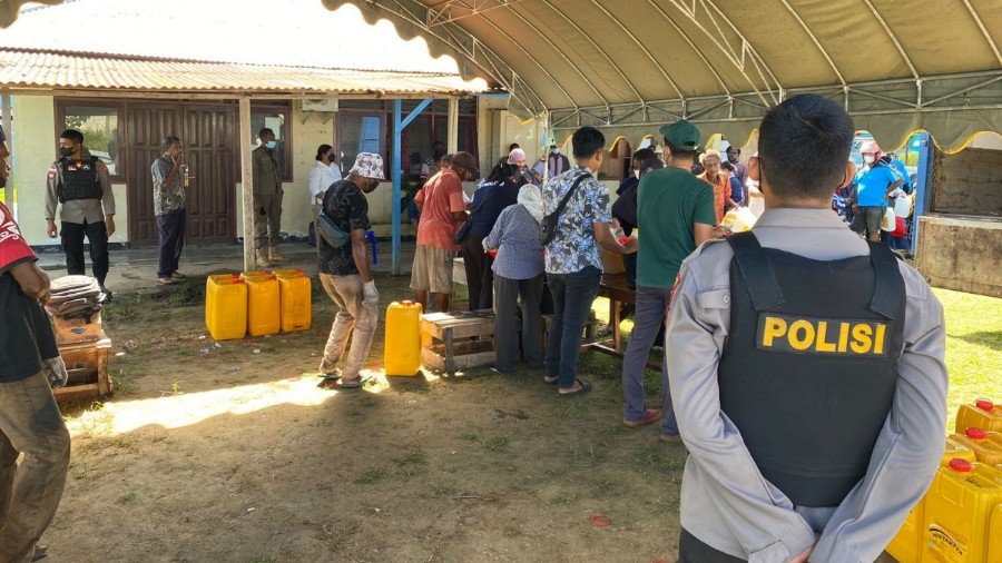 penyaluran-minyak-goreng-di-merauke-diawasi-polisi