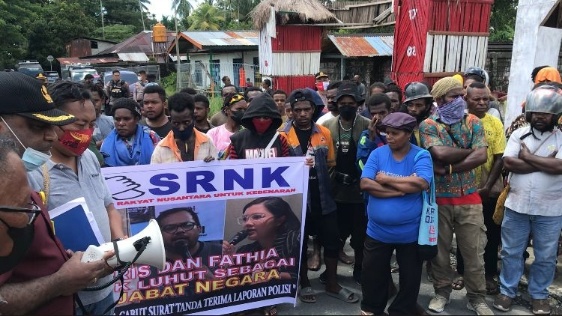 dari-timika-srnk-unjuk-rasa-tuntut-haris-fathia-dibebaskan