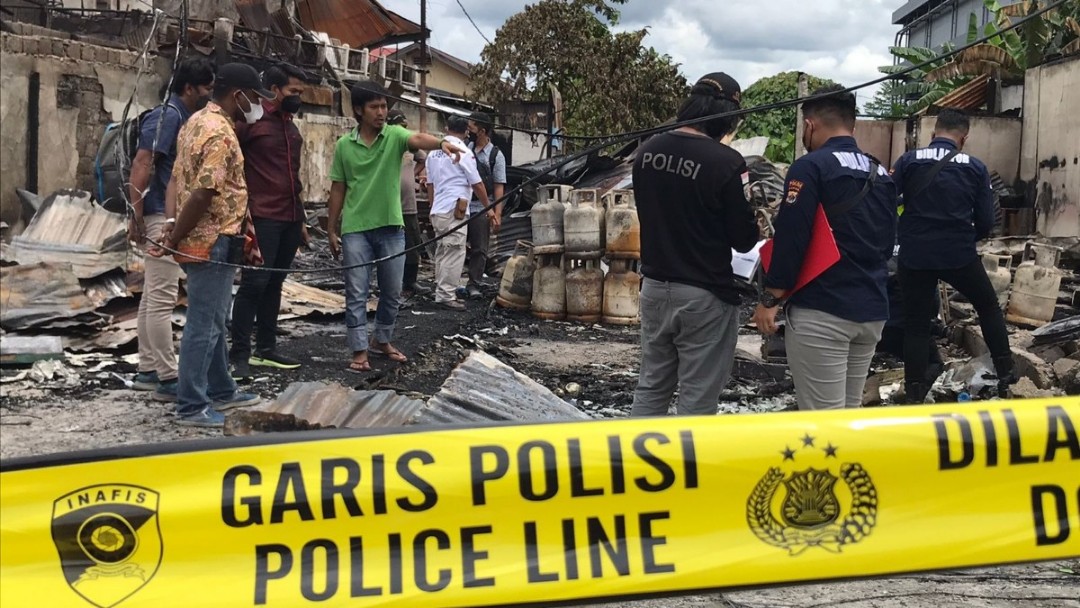 polisi-bakal-gelar-perkara-ungkap-penyebab-kebakaran-belasan-bangunan