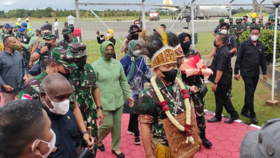 kasad-tinjau-perbatasan-ri-png-di-merauke