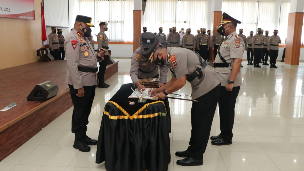 ini-pejabat-utama-dan-kapolres-baru-di-jajaran-polda-papua