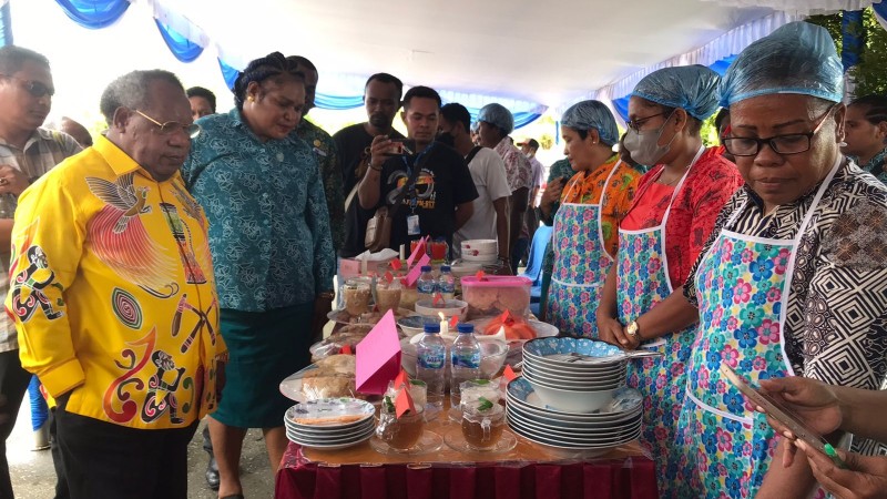 distrik-mimika-baru-juara-1-lomba-cipta-menu-pangan-lokal-pkk