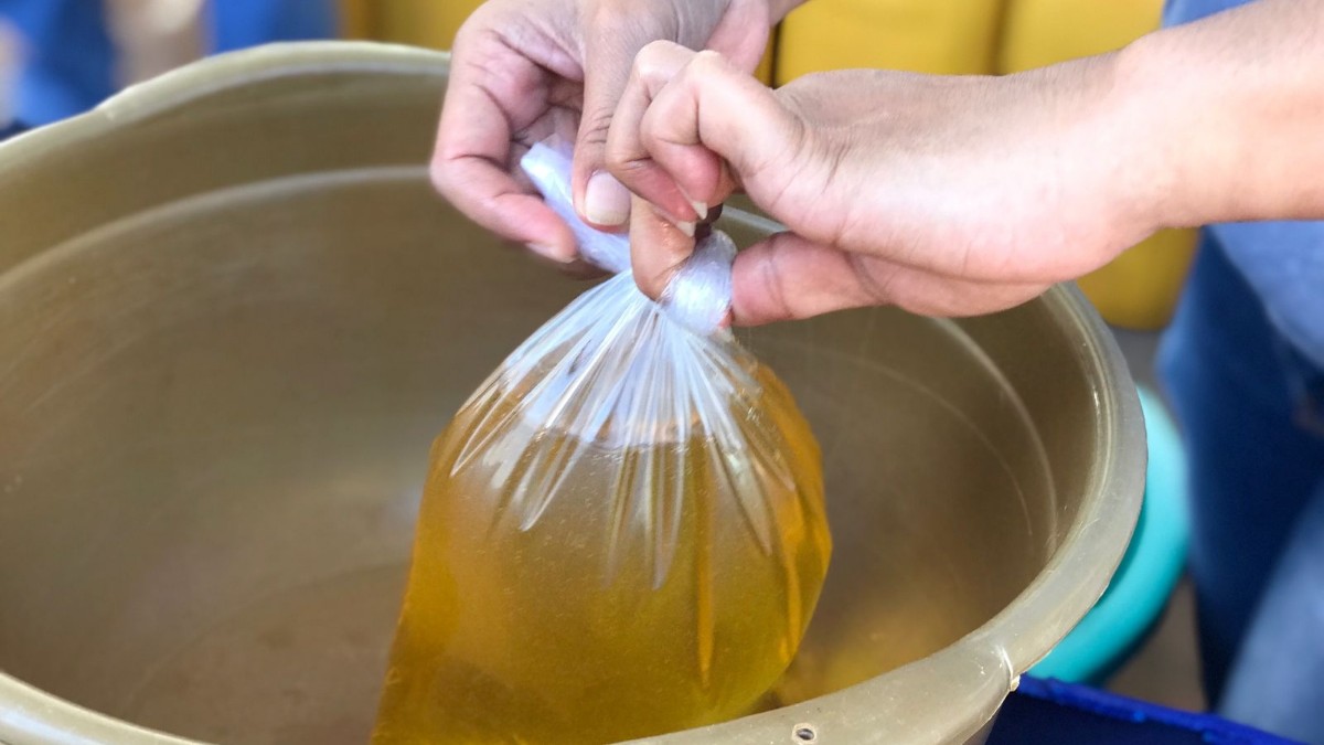 mimika-dapat-lagi-264-ton-minyak-goreng-curah-dijual-rp14-ribu