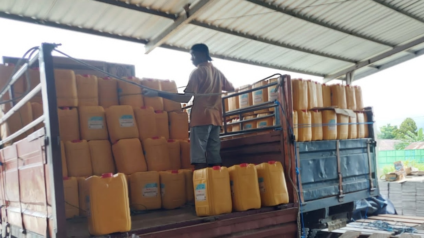 minyak-goreng-curah-rp14-ribu-sudah-dipasarkan