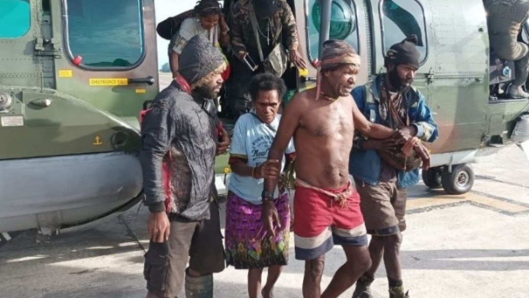 lagi-dua-korban-kecelakaan-pesawat-susi-air-dievakuasi-ke-timika