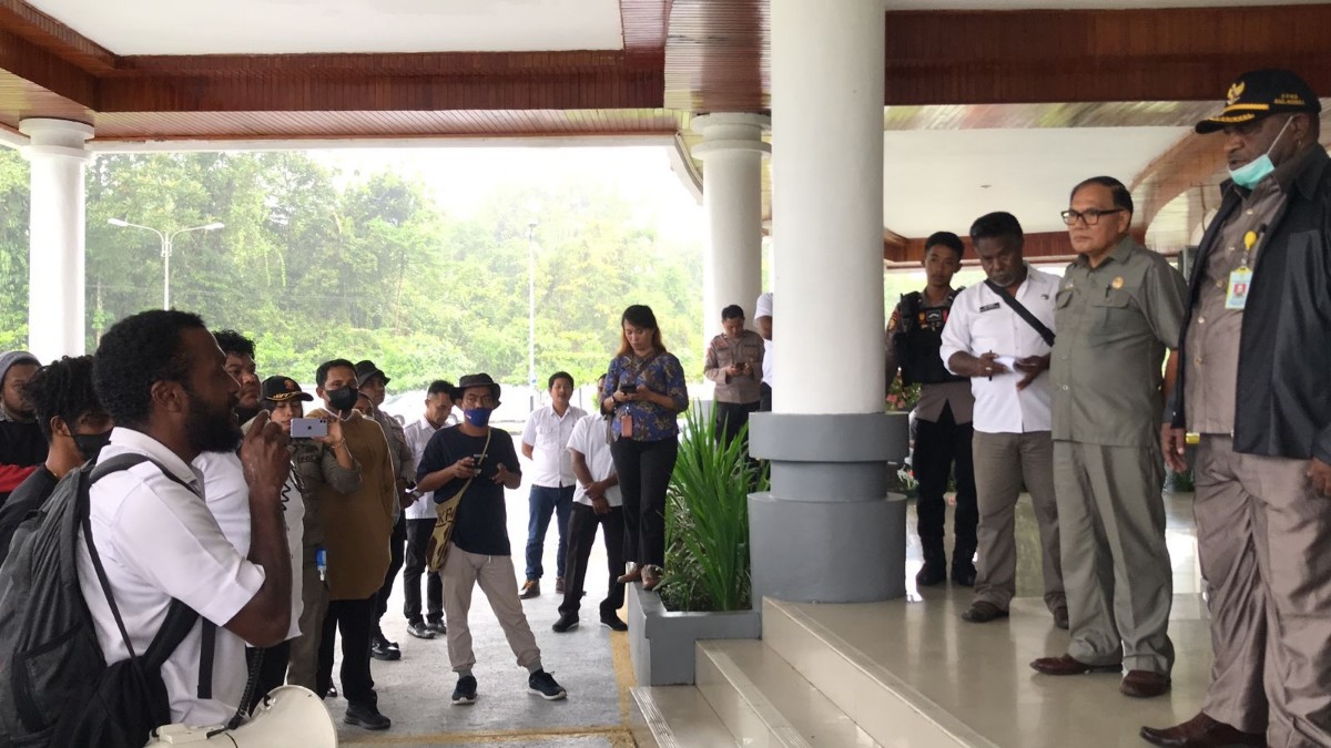 aliansi-honorer-mimika-desak-dprd-segera-bentuk-pansus